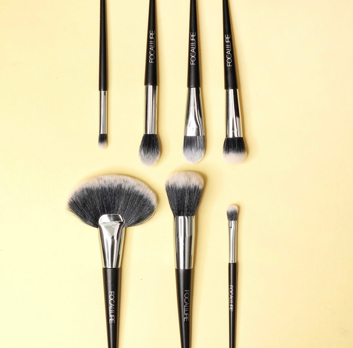 MAKE UP BRUSH SET